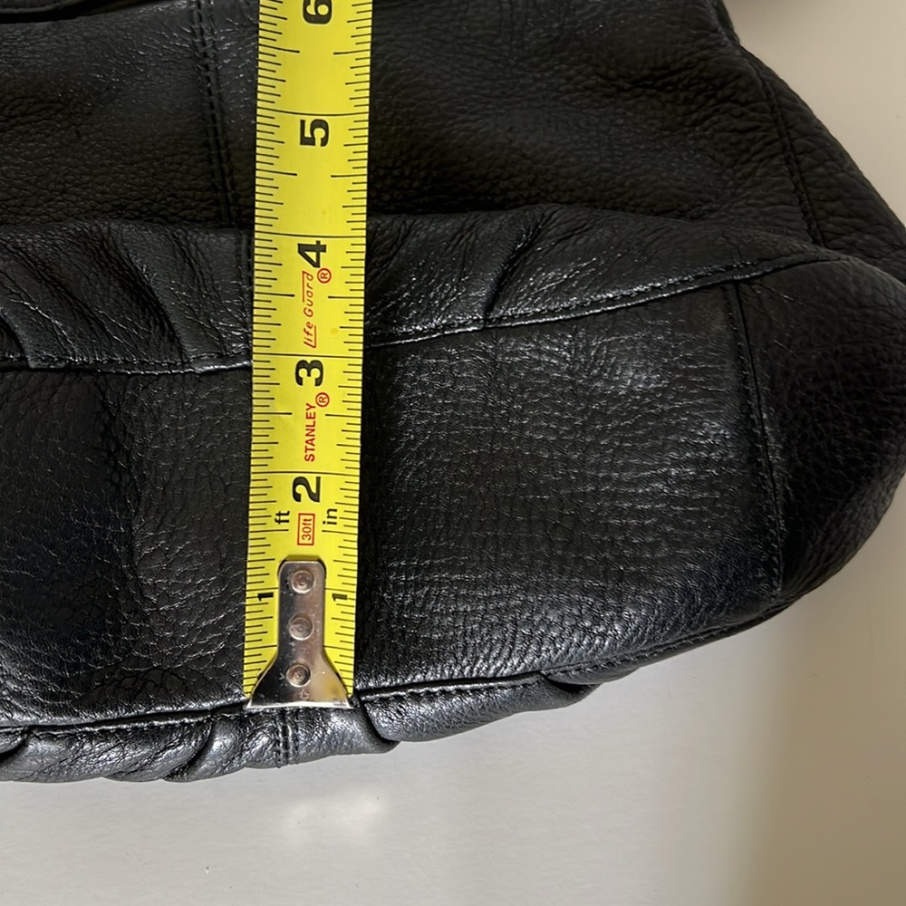 Calvin Klein Leather Shoulder/Crossbody Bag - Picture 13 of 13